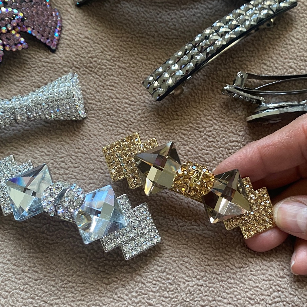 Hair Clips - Picture 4 of 5